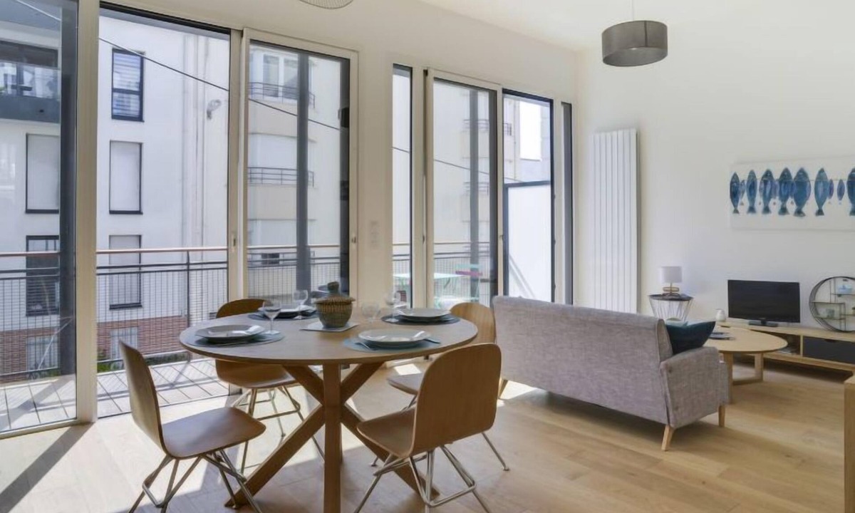 Courtoisville-Sillon-Moka Apartment | Villa Terre neuve by Interhome