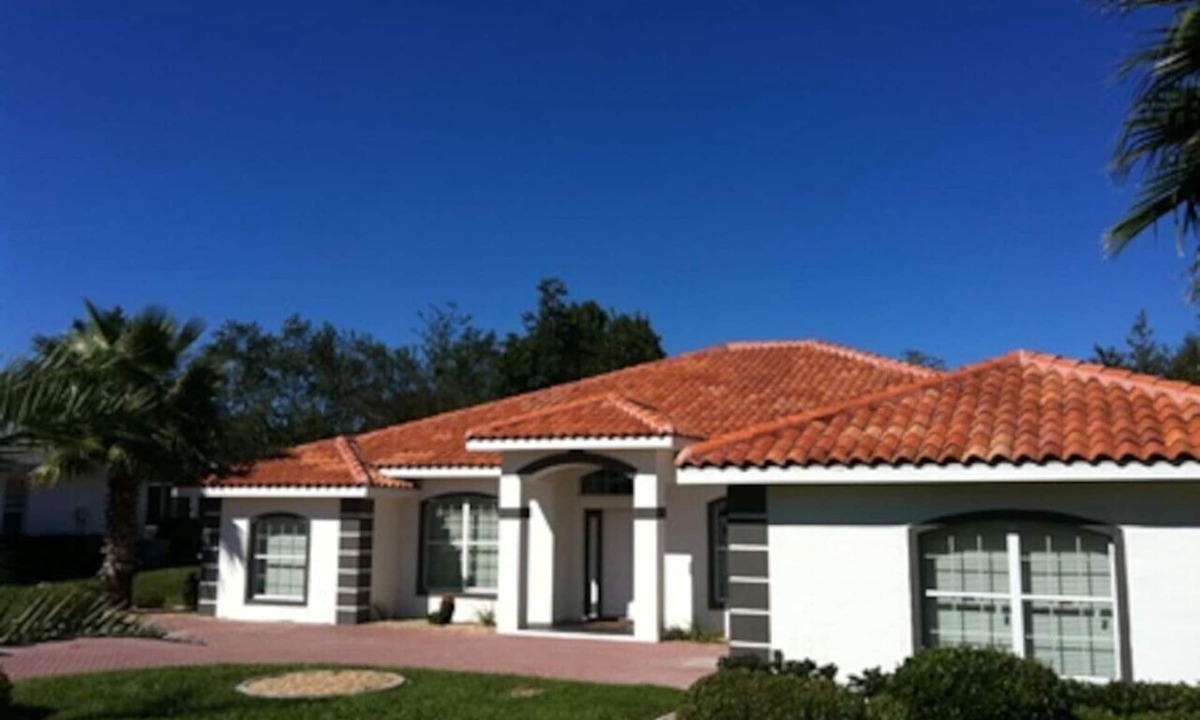 Inverness House | Villa Timucuan: Modern 4 Bedroom Villa With Pool