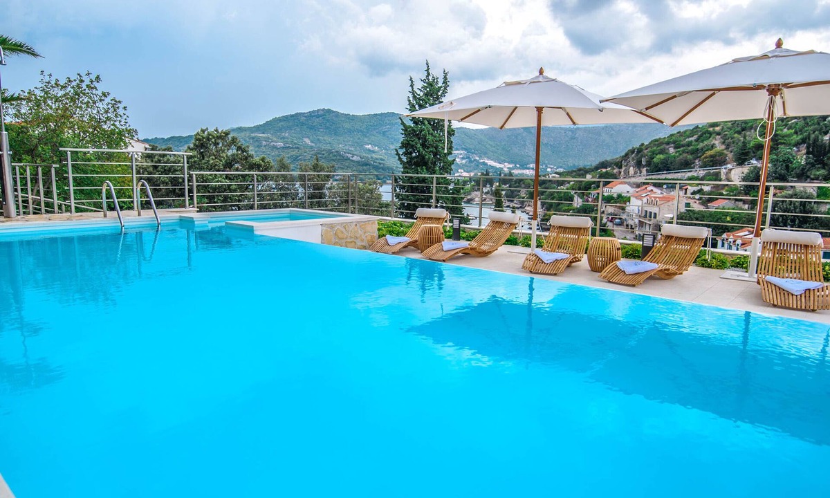 Stikovica Villa | Villa Tonia - Five Bedroom Villa, Sleeps 10