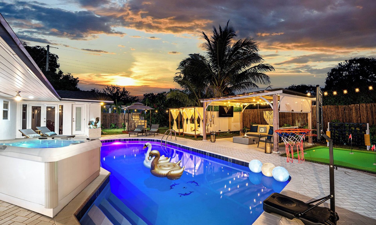 Pembroke Pines House | Villa Velvet