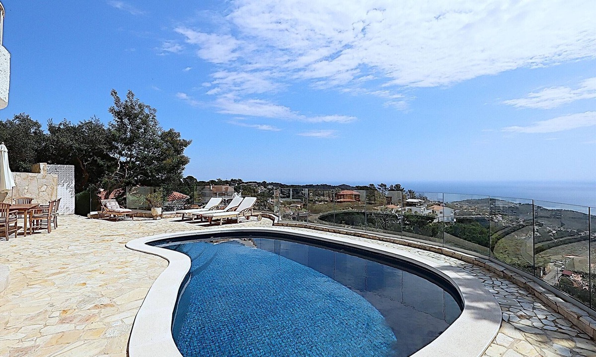 Lloret de Mar Cottage | Villa Verasol – Vistas al Mar, Piscina Privada y Aire Acondicionado