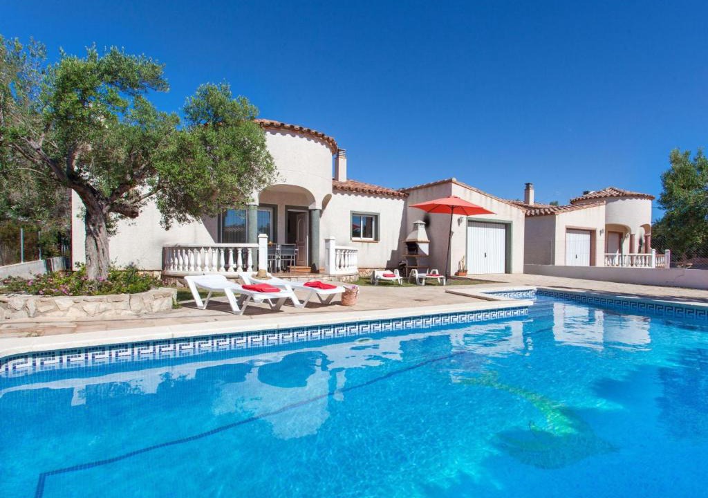 Les Tres Cales Villa | Villa Villa Cala Vidre A by Interhome