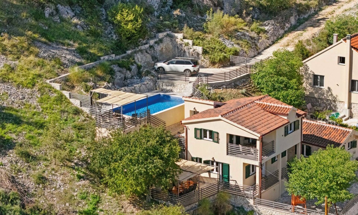 Bicine Villa | Villa Vista by Villas Guide