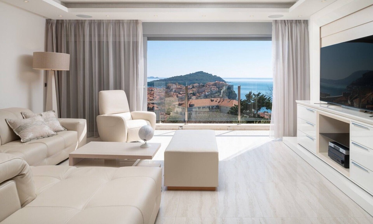 Pile Villa | Villa Vita Adele pool sauna jacuzzi sea view bbq family