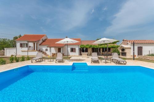 Razvode Villa | Villa Vitis ZadarVillas