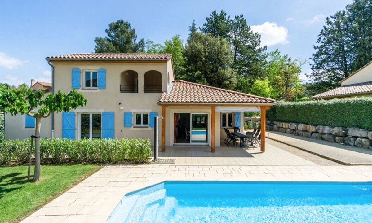 Vallon-Pont-d'Arc Villa | Villa Vivre for 8 with private pool