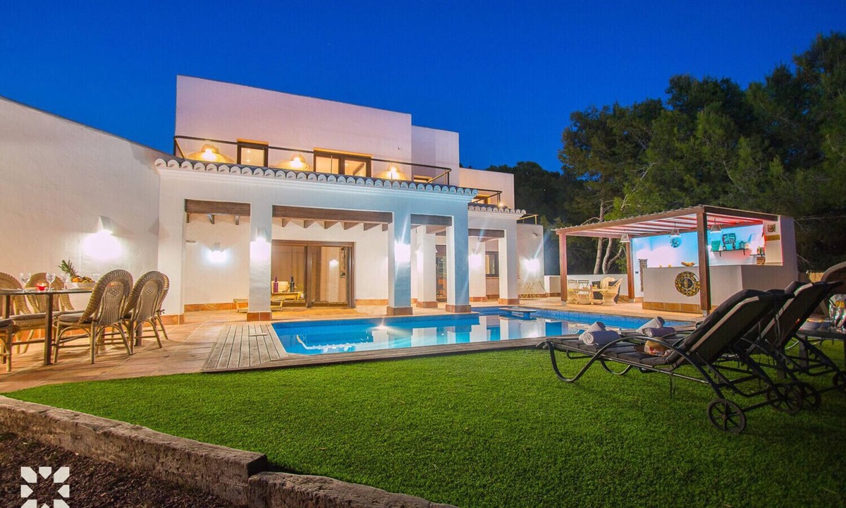 Benimeit Villa | Villa WATERFRONT by Abahana Villas