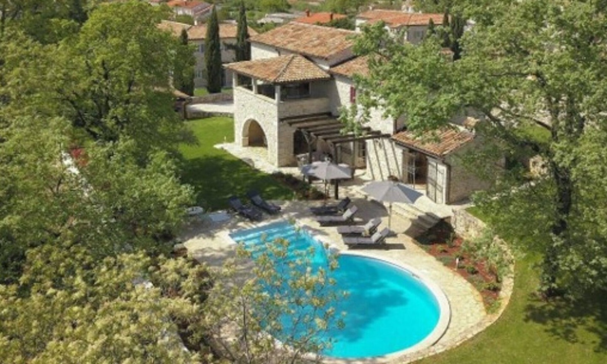 Tinjan Villa | Villa White house B Istria by Villas Guide
