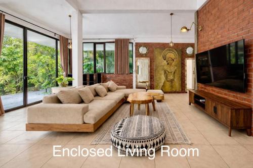 Sunset Road Villa | Villa White Orchid close to Bintang Supermarket