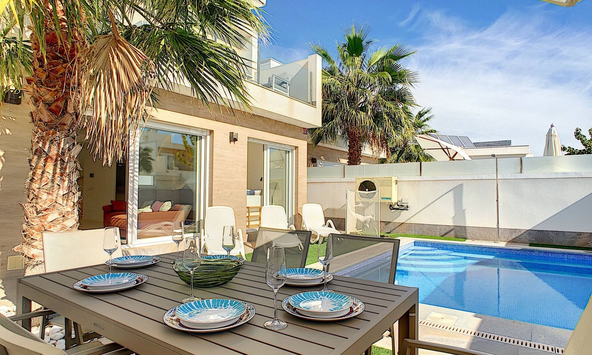 Los Imbernones Villa | Villa with private pool and jacuzzi