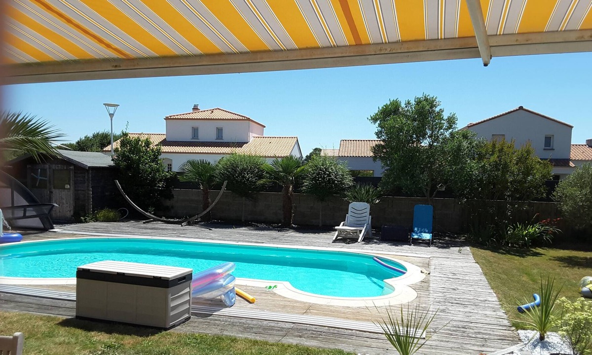Saint-Brevin-les-Pins House | Villa with indoor pool near sea