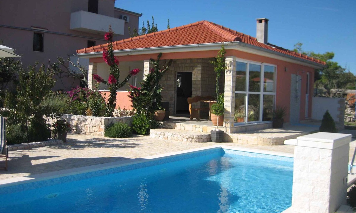 Dvornica Villa | Villa with air conditioning, terrace and outdoor pool