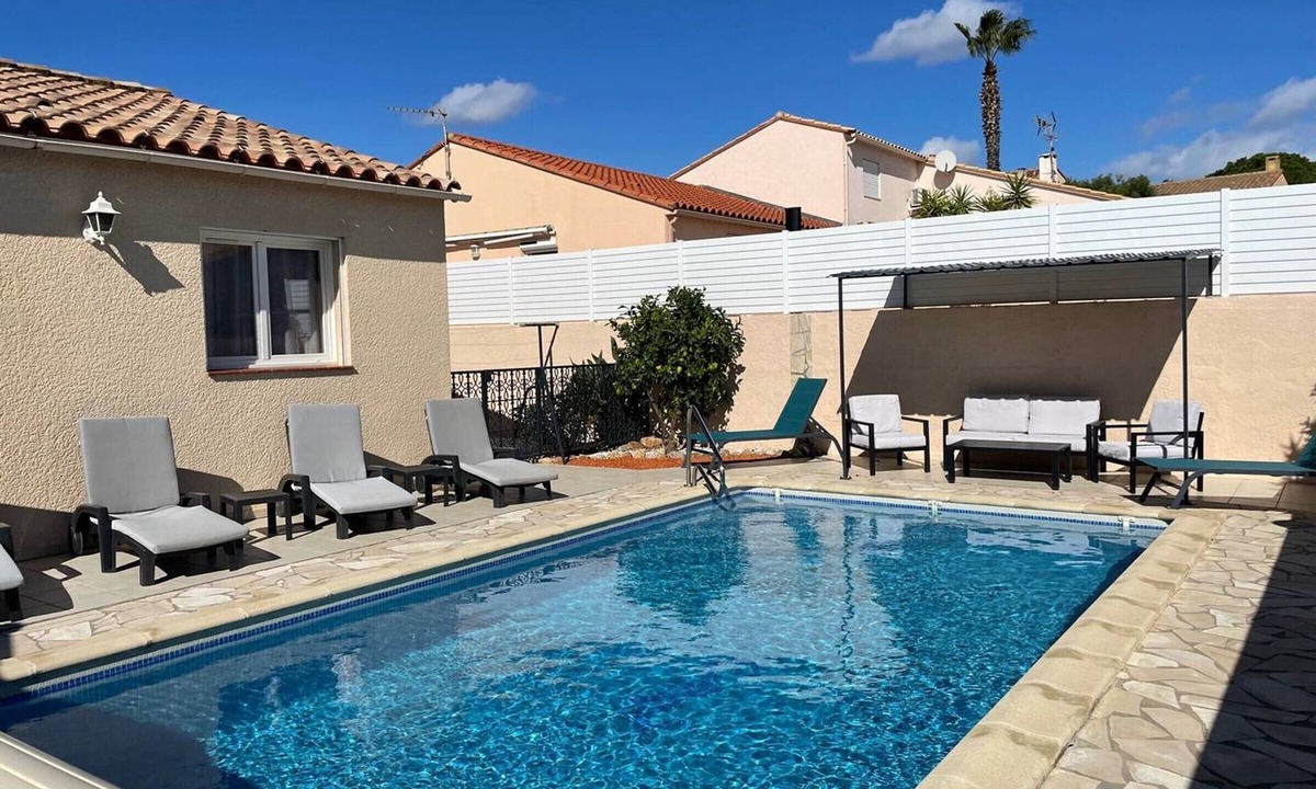 Le Grand Large Villa | Villa with Private Pool and WIFI, Pets Welcome