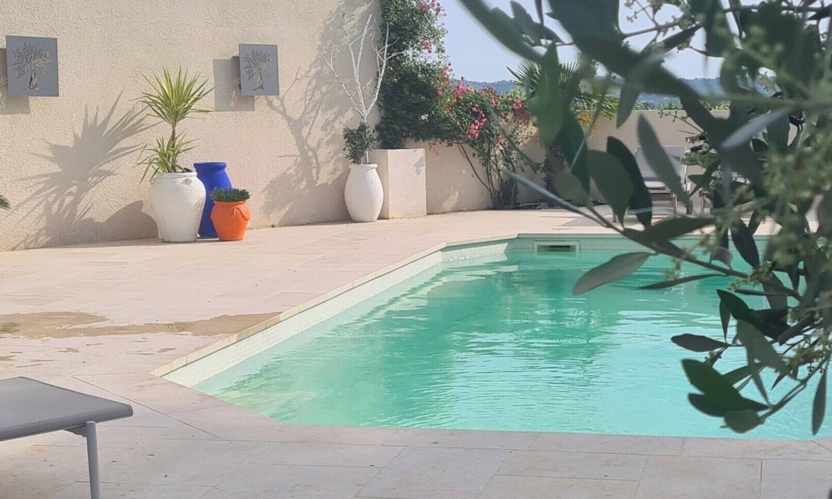 Chateauneuf-du-Pape Villa | Villa with pool CHATEAUNEUF DU PAPE