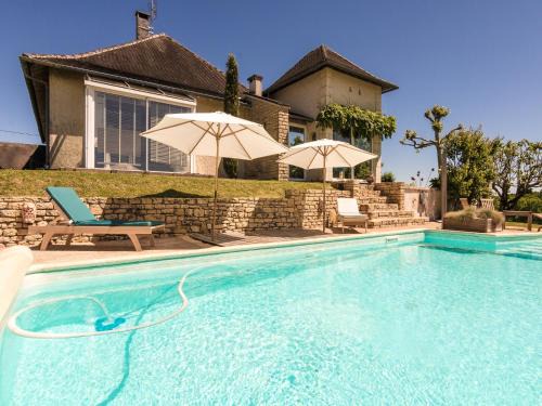 Saint-Bonnet-la-Riviere Villa | Villa with Pool in Corrèze