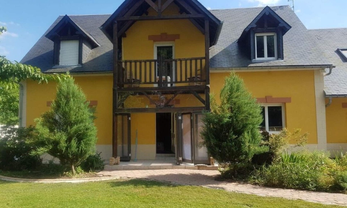 Saint-Clair-d'Arcey Villa | Villa with private heated pool in Normandy