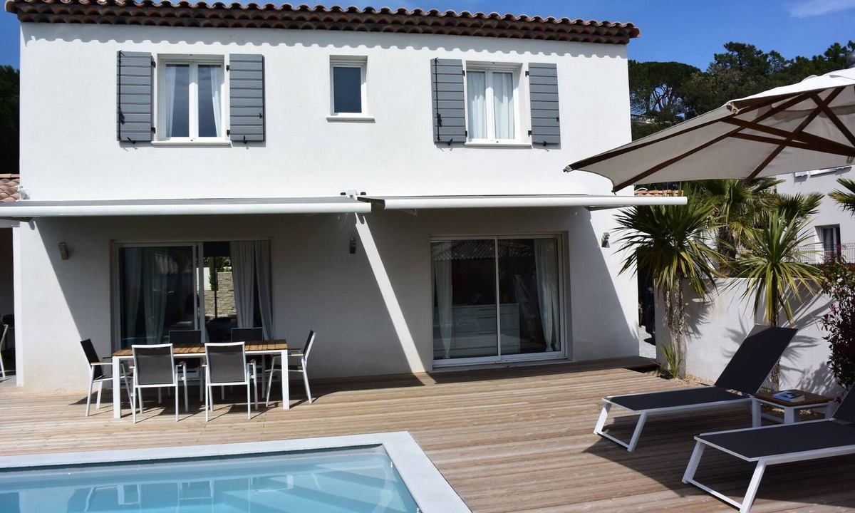 Les Brugassieres Villa | Villa with Heated Pool in Le Plan de la Tour