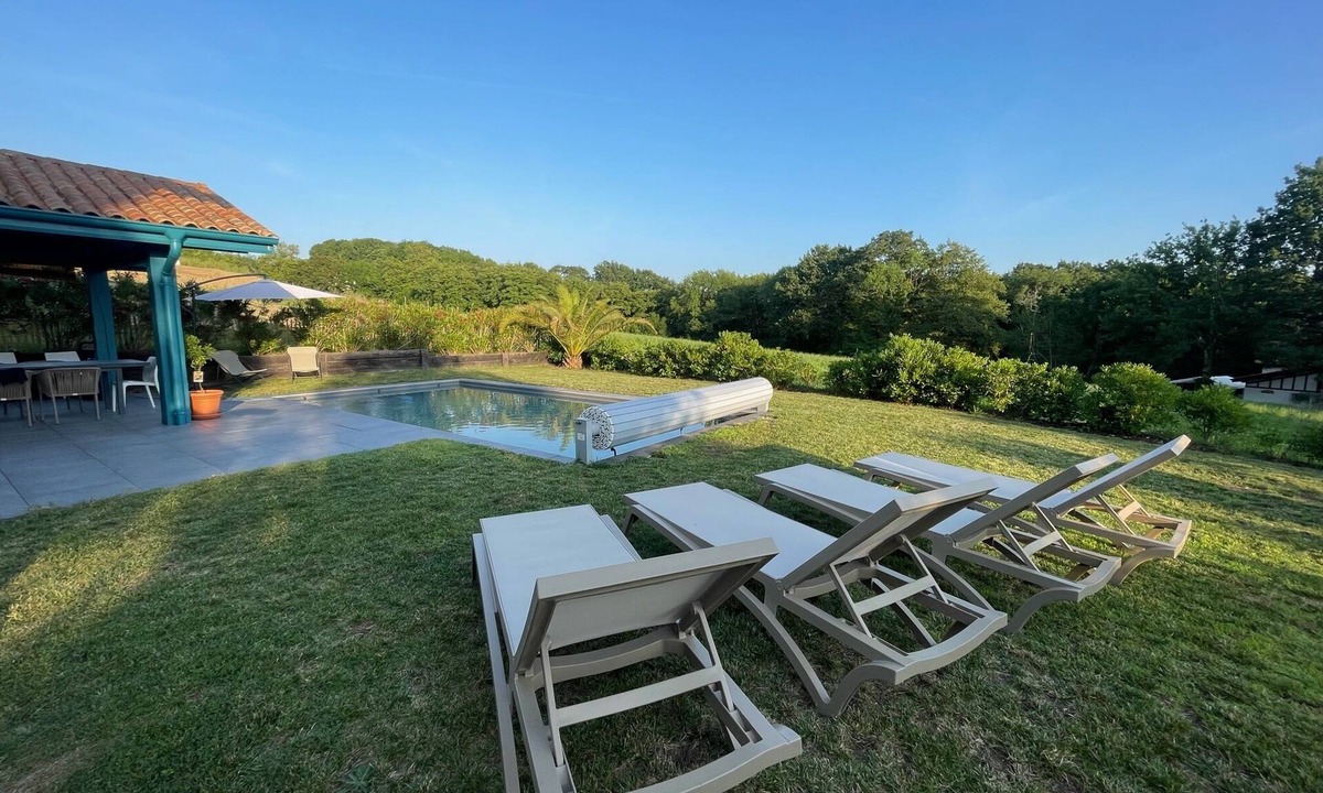 Arcangues House | Villa with heated pool, sea, mountains, golf