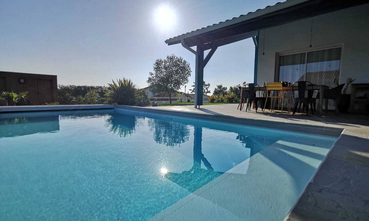 Arcangues House | Villa with heated pool near beaches and golf course