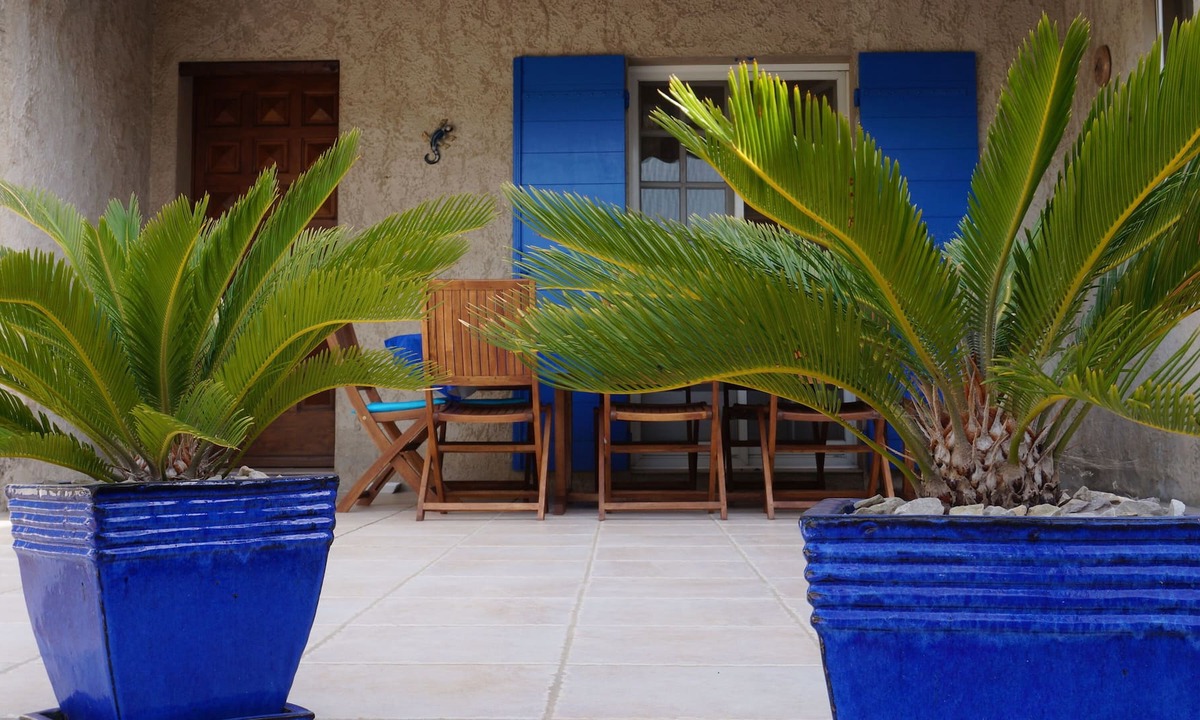 Maillane House | villa with its studio & internal pool