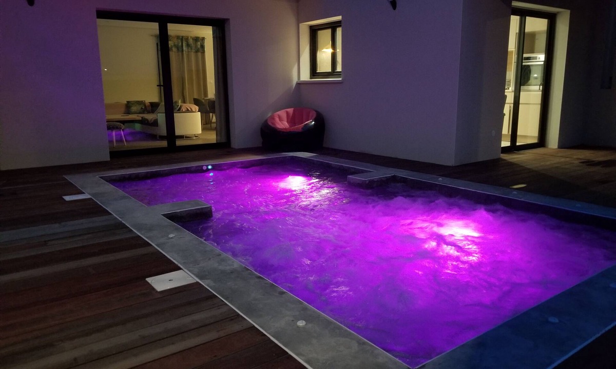 Vendres Villa | VILLA WITH JET POOL - SEA - PARKING