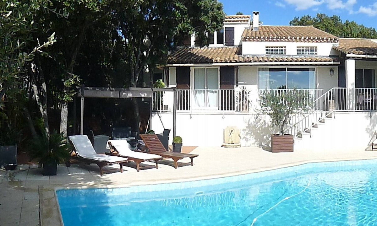 Saint-Gely-du-Fesc Villa | Villa with large private pool, by golf course, views of village, Languedoc area.