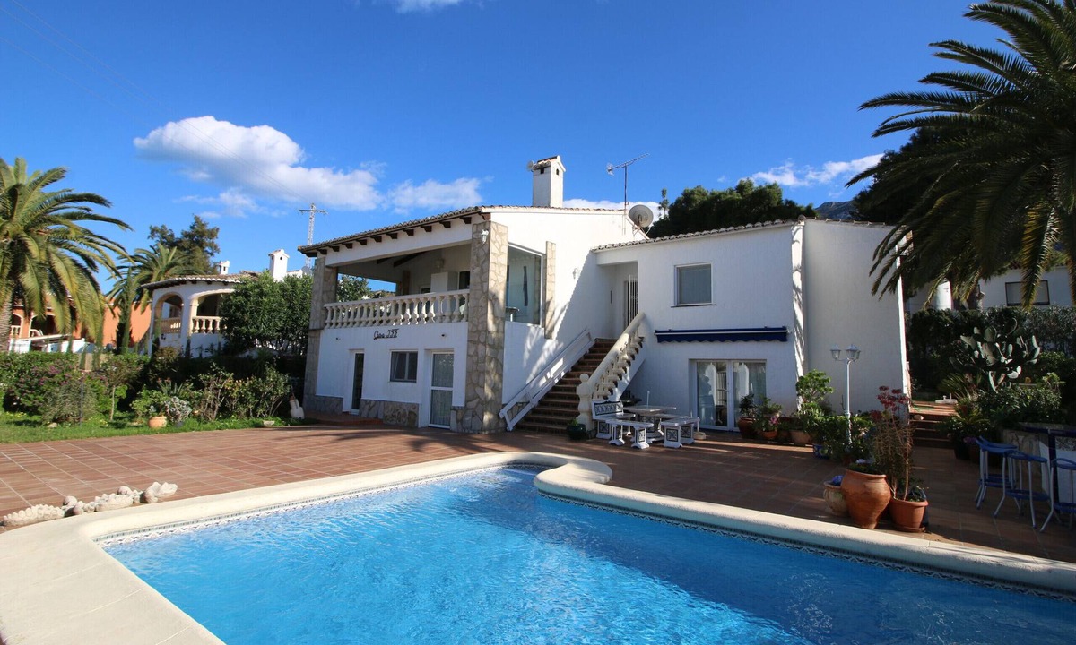 Denia Villa | Villa with large garden and pool Alqueria BB 4 Pers