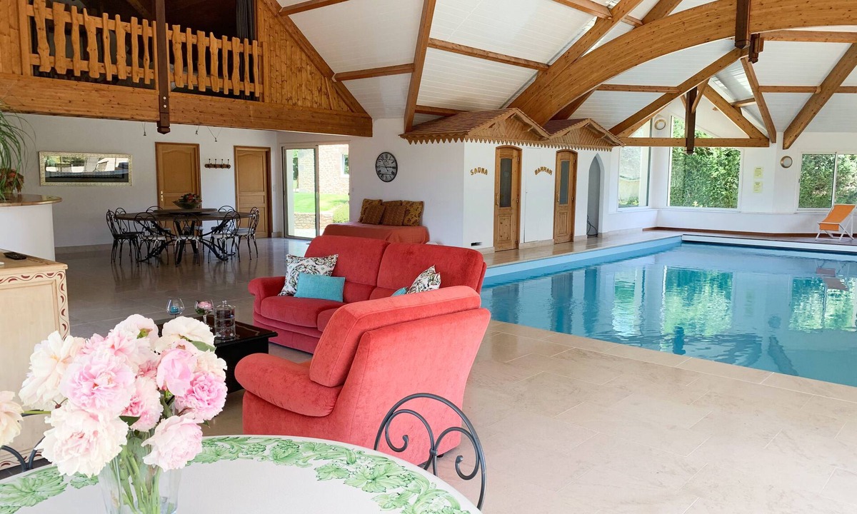 Chantrigne Villa | Villa with large private indoor pool, private sauna and hammam as well