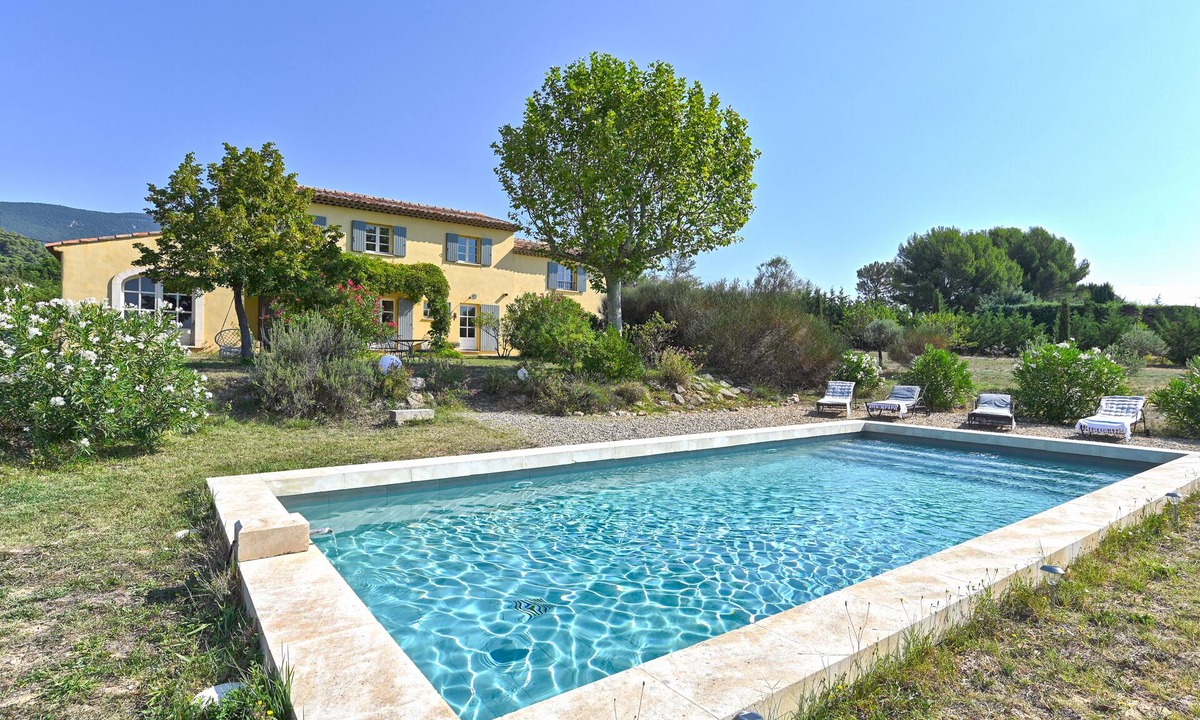 Cucuron House | Villa with pool and garden