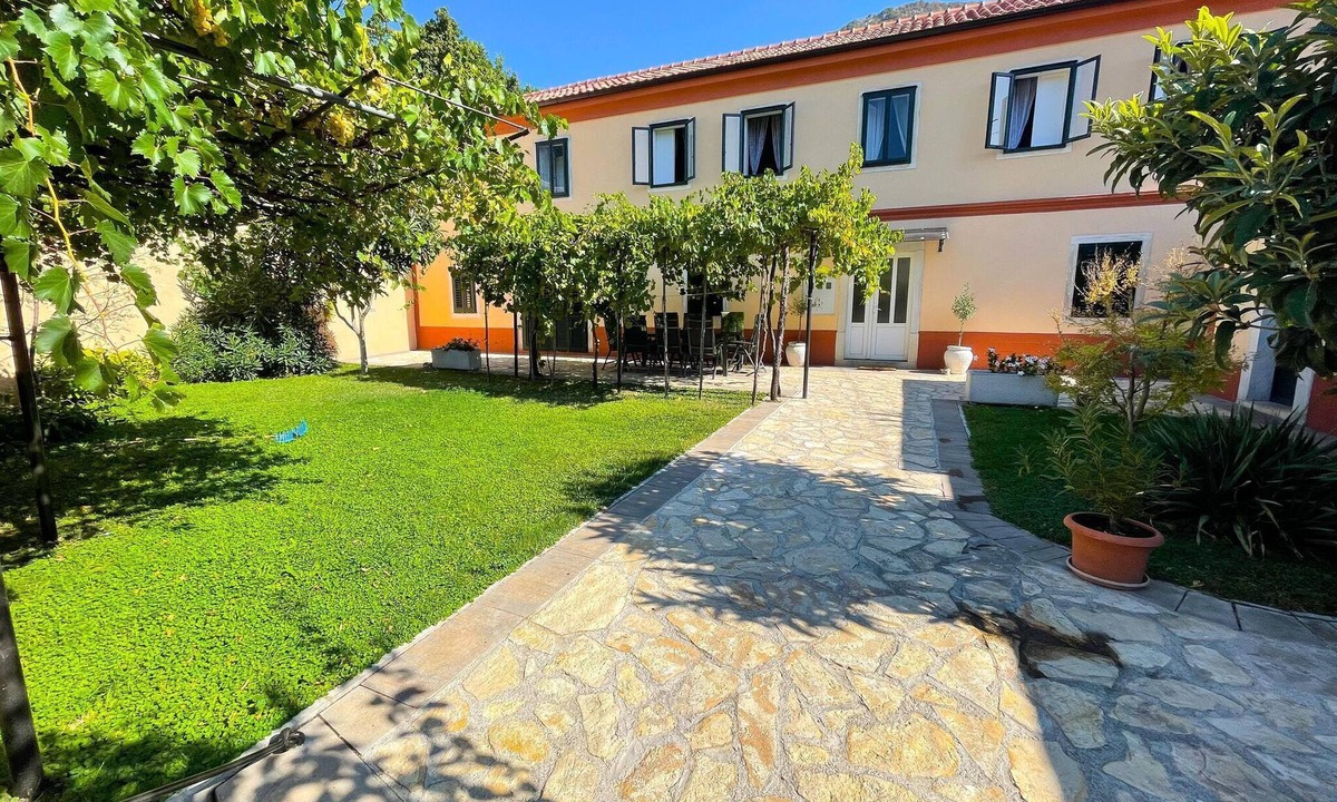 Drivenik House | Villa with pool near Adriatic Coast