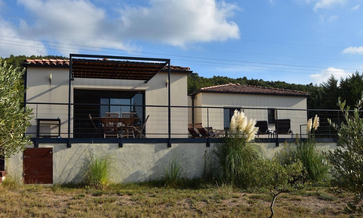 Oupia House | Villa with Pool & Views