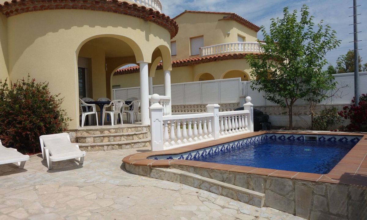 L'Ametlla de Mar Villa | Villa with private pool for 7 people, 4000m from the beach, private pool