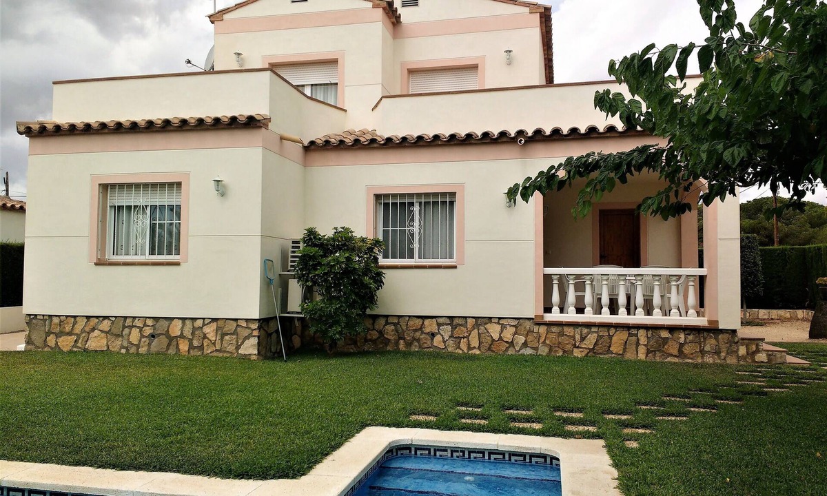 Les Tres Cales Villa | Villa with private pool for 8 people, air conditioning