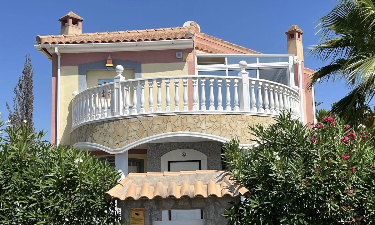 Los Altos House | Villa with private pool with salt water and sea view