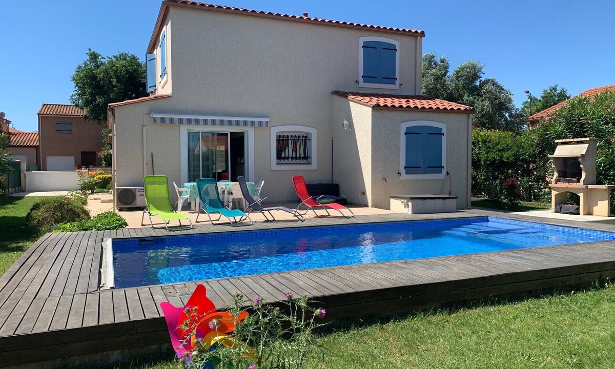 Elne Villa | Villa with private pool, AC, 3 bdr, garden, parking and WIFI in Elne