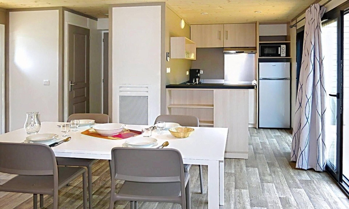Malansac Cottage | Villa with Private Terrace & Shared Pool