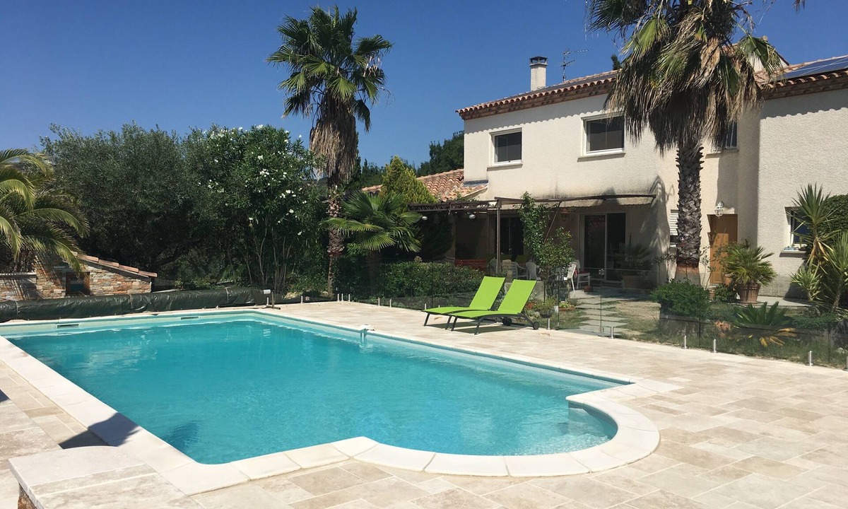Garrigues Villa | Villa with secure swimming pool, SPA, 14 people, 6 bedrooms, quiet, all comforts