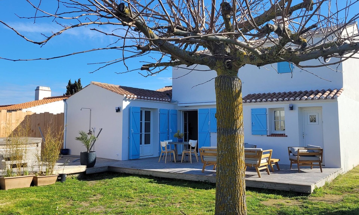 Barbatre House | Villa with SPA, close to the beach