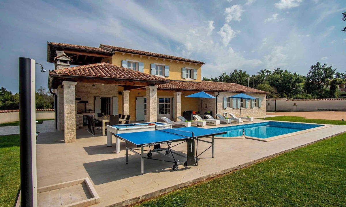 Pavicini House | Villa with swimming pool, table tennis and barbecue terrace