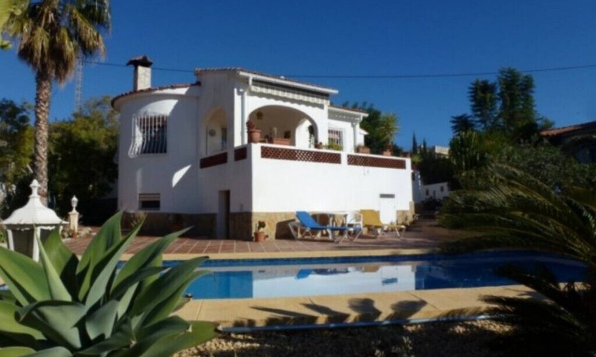 Urbanitzacio la Fustera Villa | Villa with two bedrooms and private pool in a quiet area