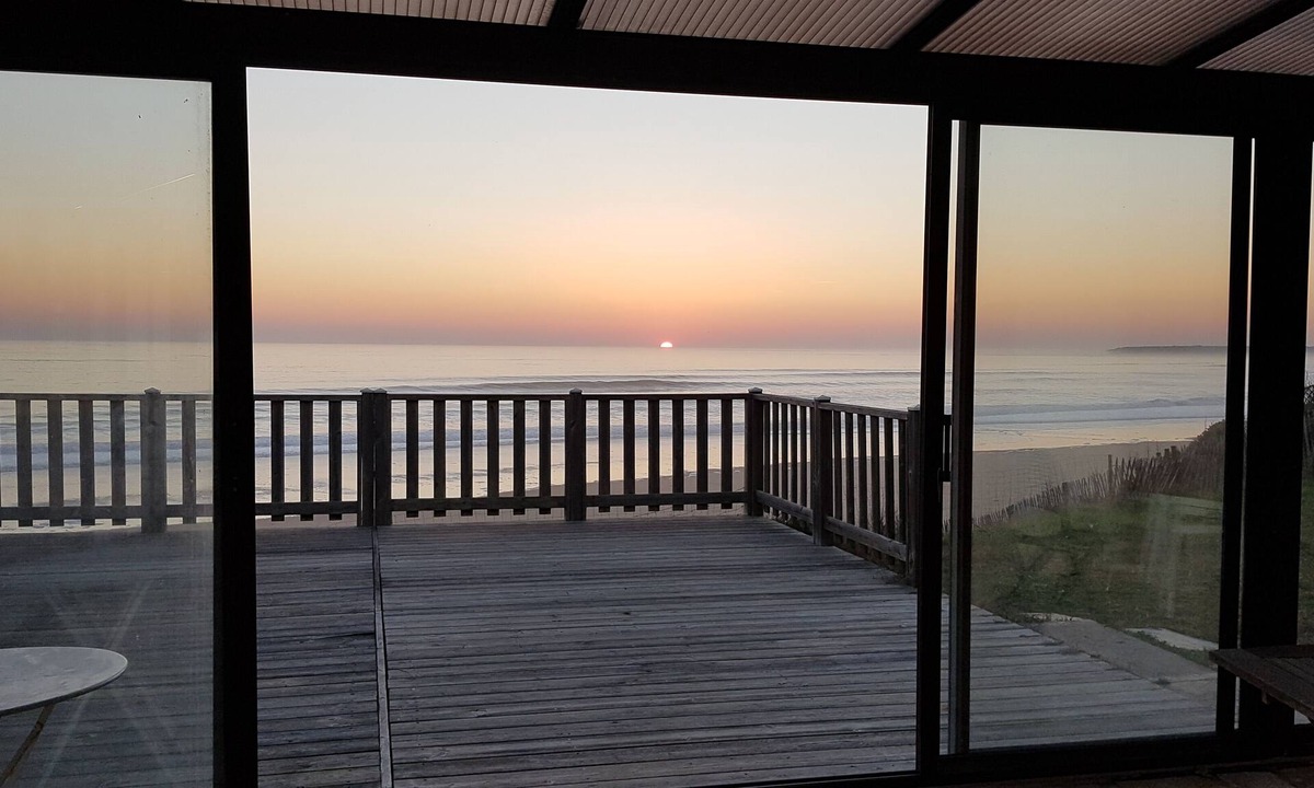 Longeville-sur-Mer Villa | Villa with veranda on the sea front with exceptional views