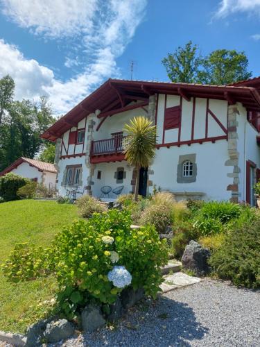 Espelette Bed & Breakfast | VILLA XARAN ERDIAN Chambres d'hôtes