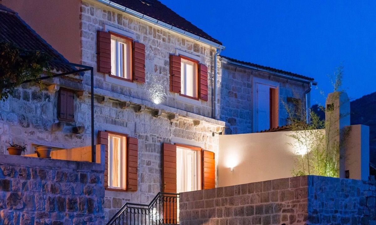 Vis Villa | Villa Zdenka - Five Bedroom Villa with Terrace