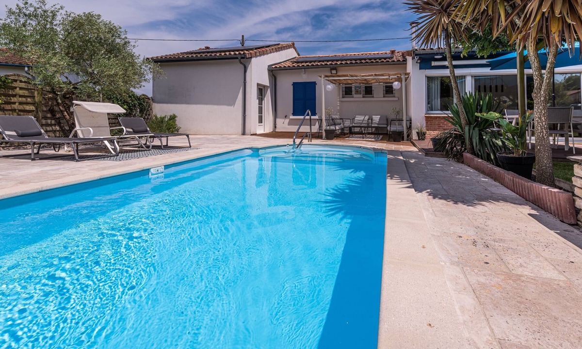Fargues-Saint-Hilaire Villa | Villa Zenorya