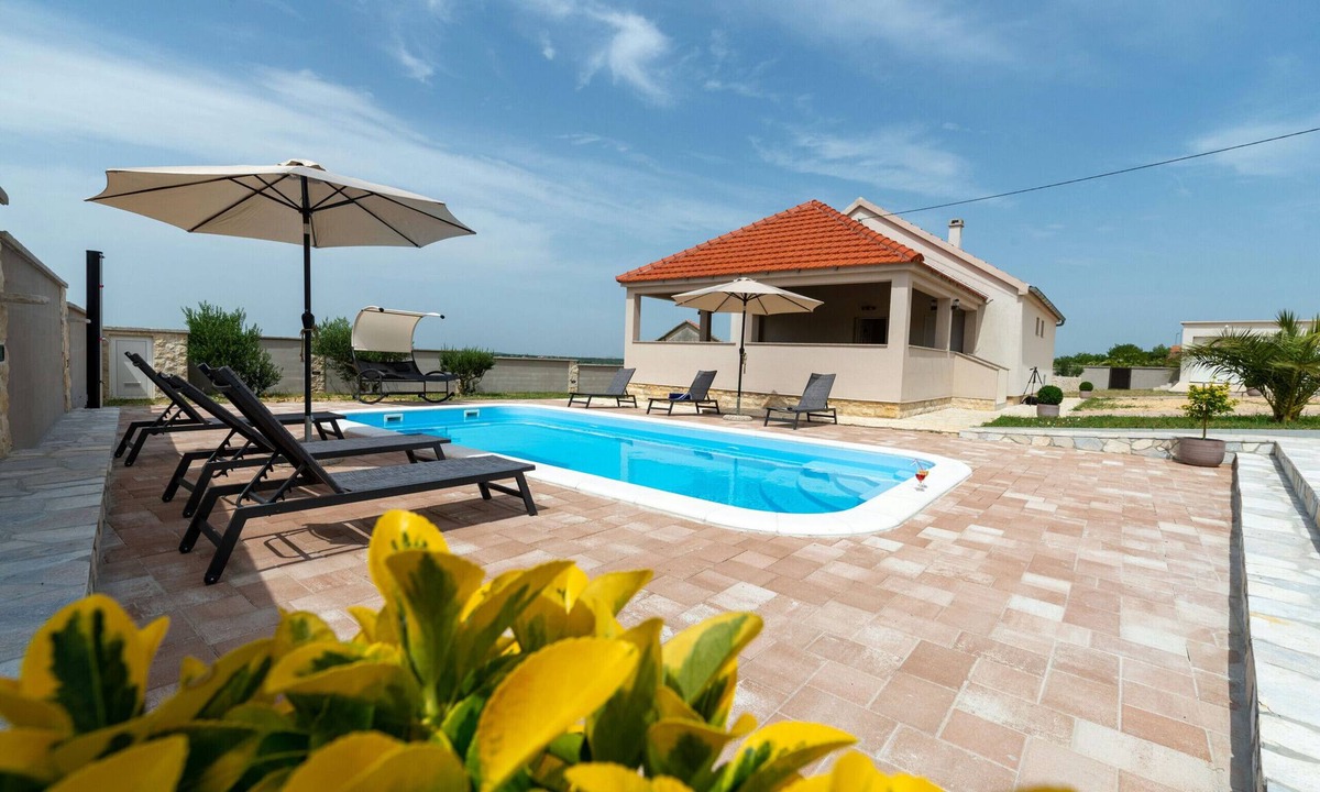 Benkovac Villa | Villa Zrilić ZadarVillas