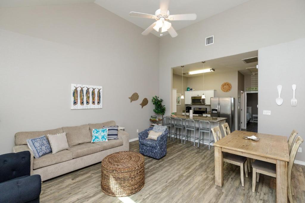 Corpus Christi Villa | Village by the Beach B918K