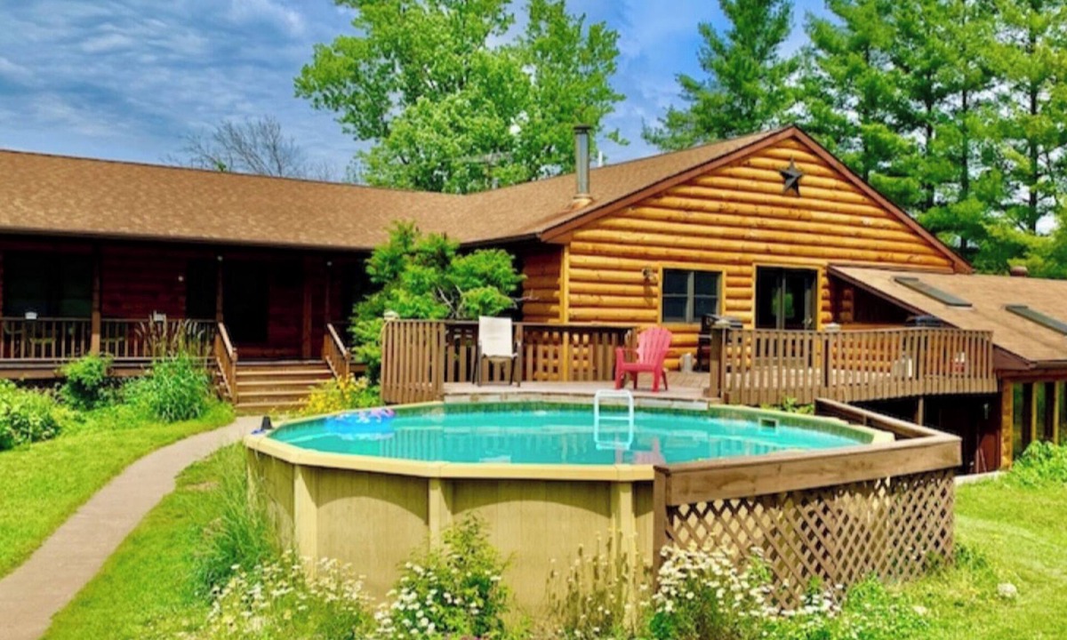 Lansing Cabin | Village Creek Lodge 7 BR w/Hot Tub & Pool