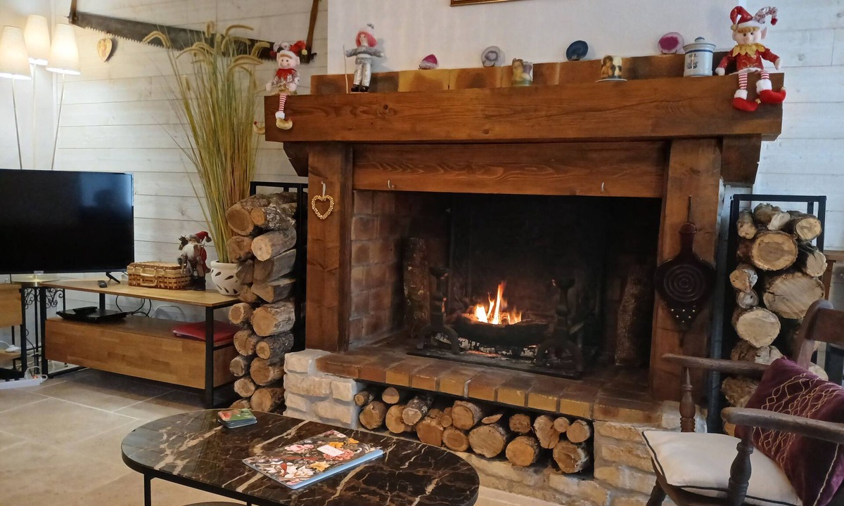 Campan House | Village house 6/8 pers. 3 bedrooms - 3 bathrooms - 3 wc - WI-FI