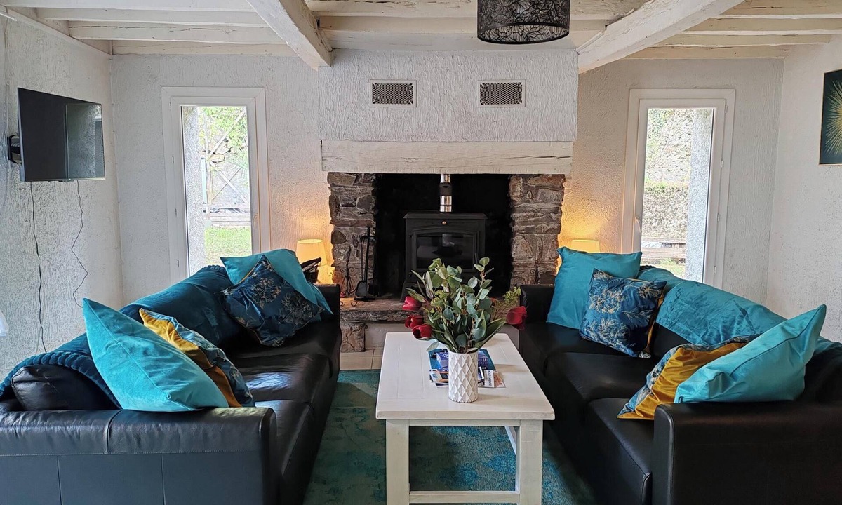Lez House | Village House in Lez (St Beat-Lez) Midi Pyrenees