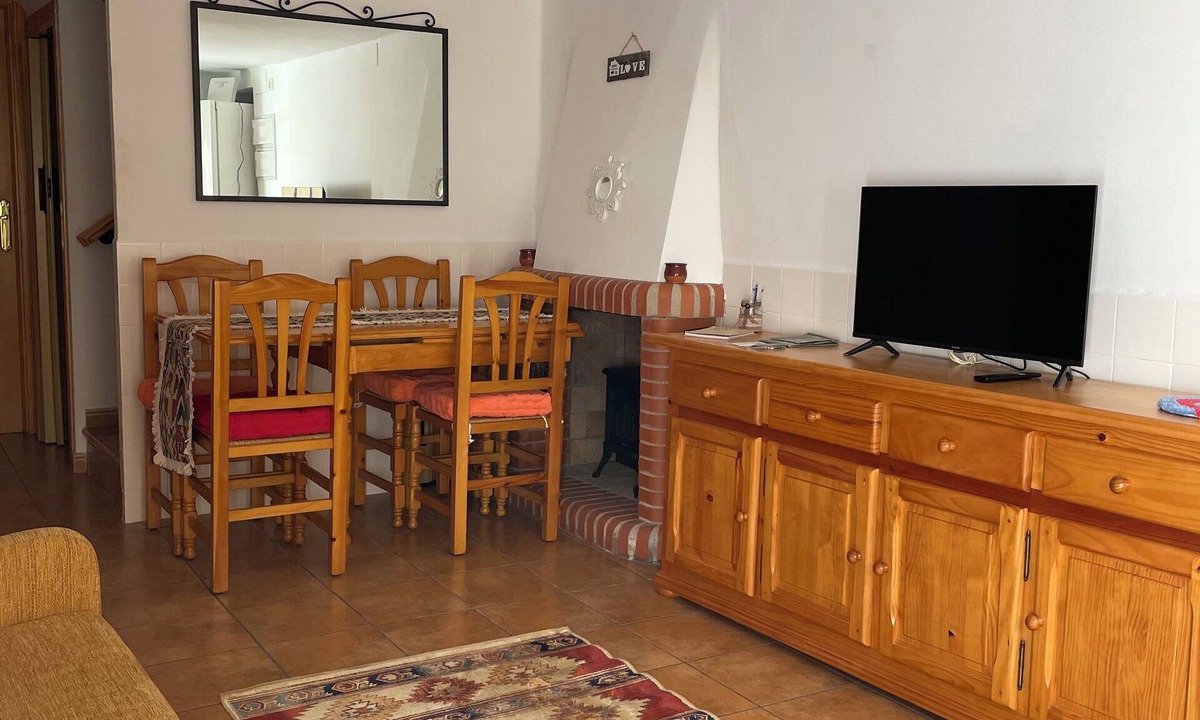 Sarratella House | Village House in Sierra Engarcerán – Peaceful Retreat